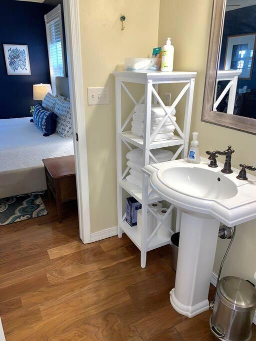 The Comforts' Inn: Mountain Escape Mountainaire Экстерьер фото